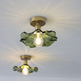 Glazen Plafondlamp In De Vorm Van Een Hibiscus