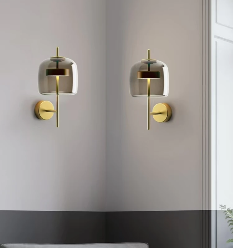 LumiVerre – Elegante Glazen Wandlamp