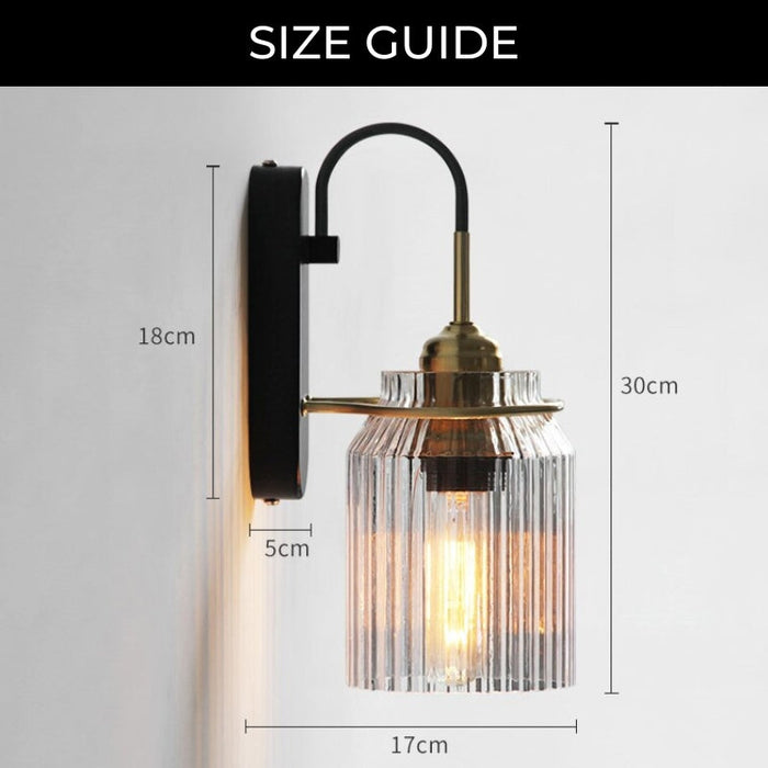 Vintage Wandlamp Met Geribbelde Glazen Kap