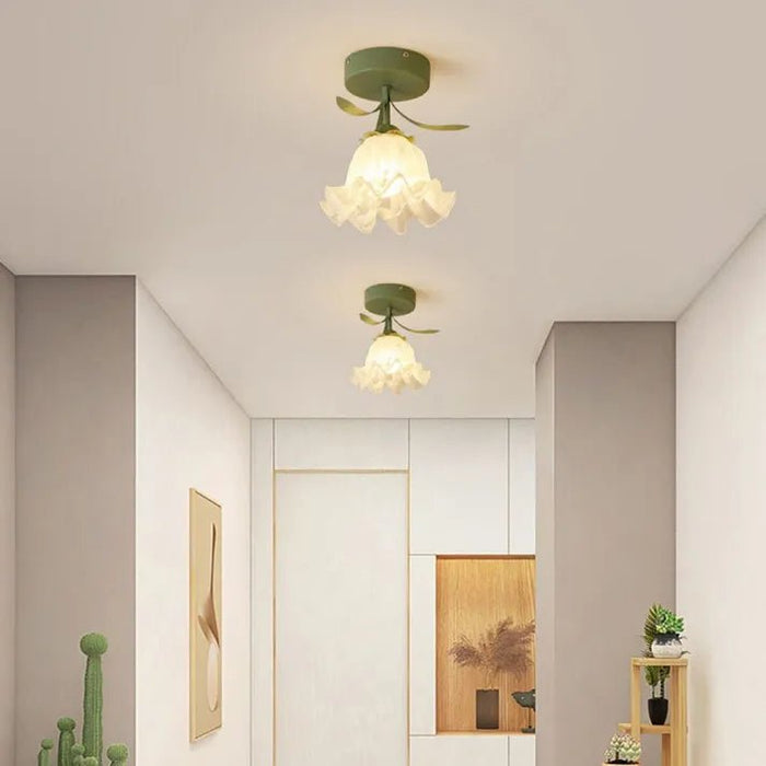 Eenvoudige Tiffany Plafondlamp Met Minibloemen