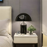 Estilo Moderne Tafellamp met Klassieke Charme
