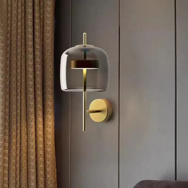 LumiVerre – Elegante Glazen Wandlamp