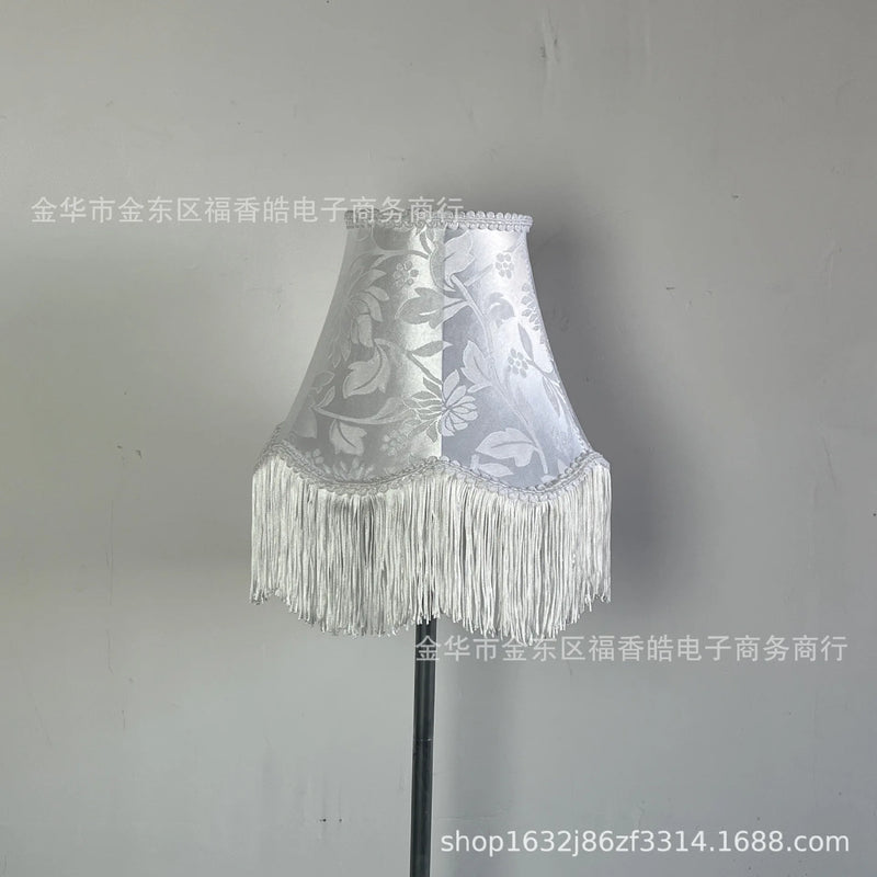 Handgemaakte Stoffen Lampenkap met Kwast – Vintage & Europees Design