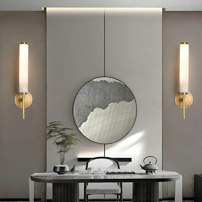 Marmeren Wandlamp – Moderne LED Bedlamp met Messing Accenten
