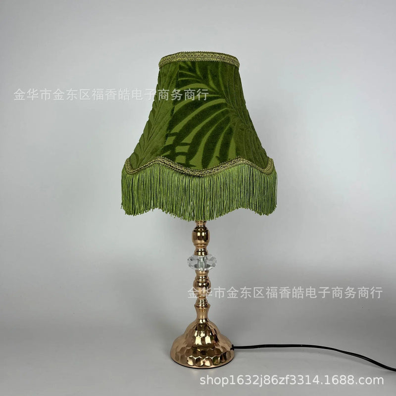 Handgemaakte Stoffen Lampenkap met Kwast – Vintage & Europees Design