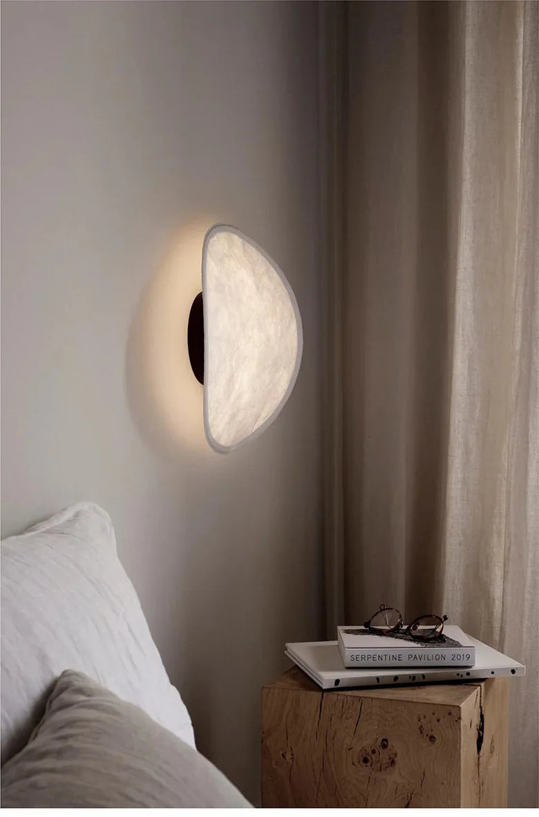 Nordic Wabi-Sabi Wandlamp – Zijde Crème Design Slaapkamerlamp