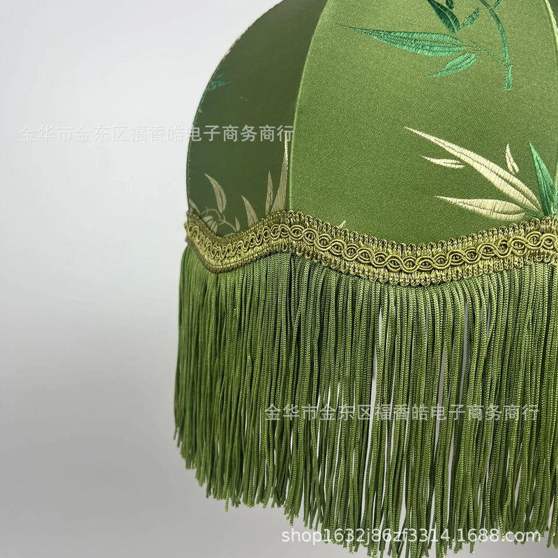 Handgemaakte Stoffen Lampenkap met Kwast – Vintage & Europees Design