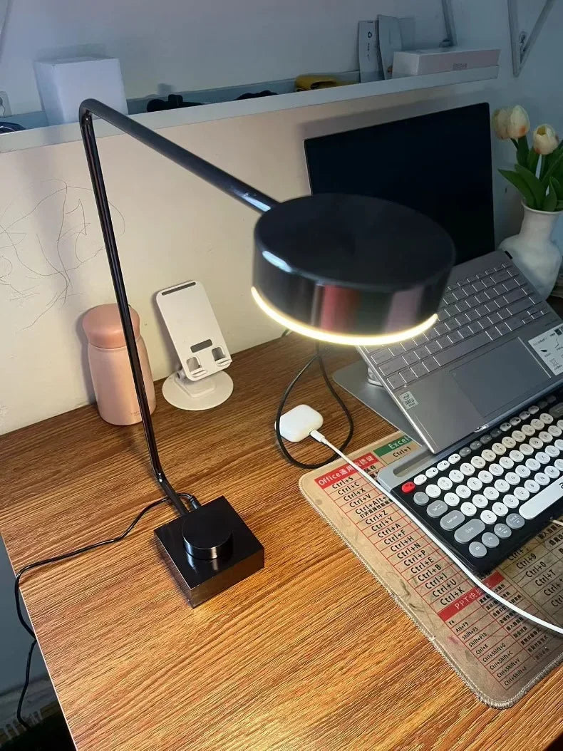 Nordic Minimalistische Vloerlamp – Aluminium LED Bedlamp Hotel Office