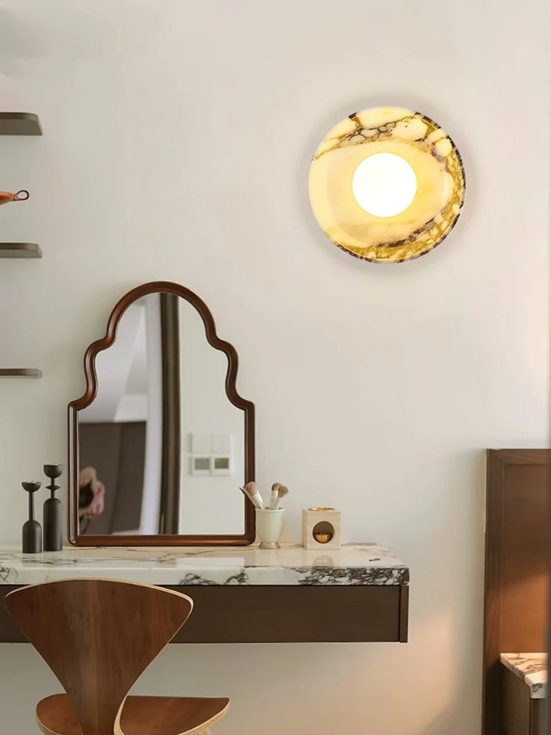 Marmeren Wandlamp – Wabi-Sabi Luxe LED Sconce met Glazen Bol