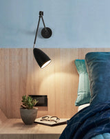 Nordic LED Wandlamp met Lange Arm – Minimalistische Bedlamp Loft