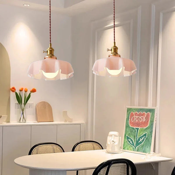 Nordic Bloom Glass Pendant – Minimalistische Glazen Hanglamp in Crèmekleurige Bloemstijl