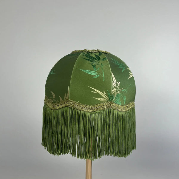 Handgemaakte Stoffen Lampenkap met Kwast – Vintage & Europees Design