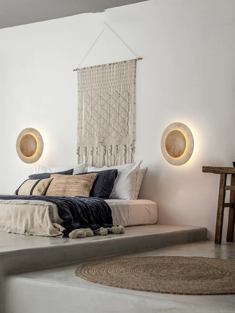 Travertin Wandlamp – Wabi-Sabi LED Natuursteen Bedlamp