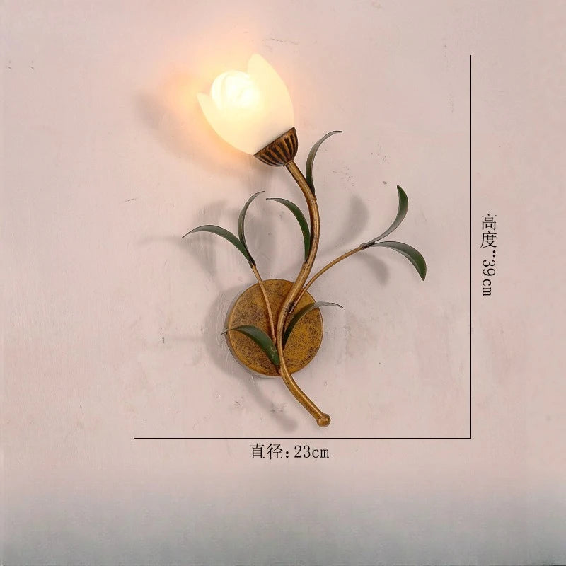 Franse Bloem Wandlamp – Vintage Glas & Metaal LED Bedlamp