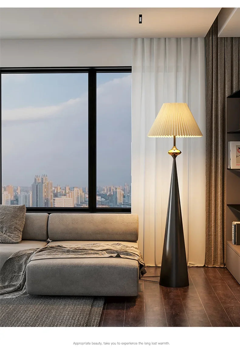 Wabi-Sabi Vloerlamp – Minimalistisch Japans Design met Stoffen Kap