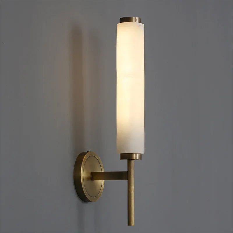 Marmeren Wandlamp – Moderne LED Bedlamp met Messing Accenten