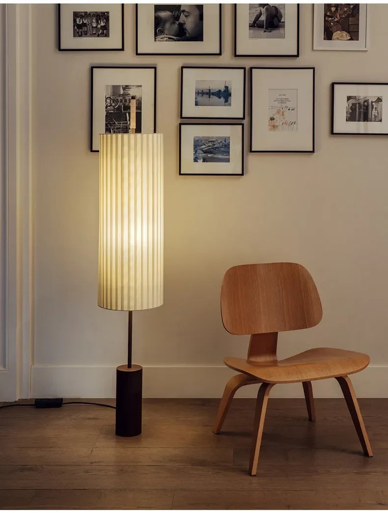 Wabi-Sabi Vloerlamp – Japanse LED Staande Lamp met Stoffen Kap