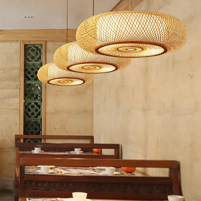 BambuLoom Grace: Handgemaakte Bamboe Rieten Hanglamp