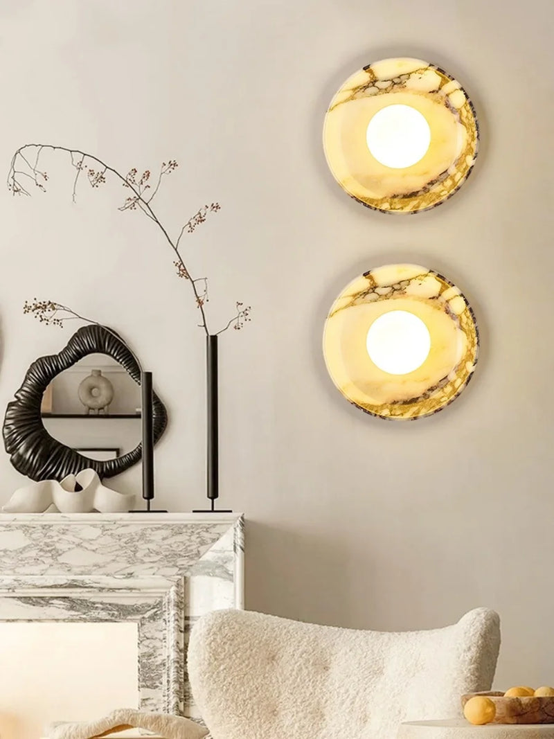 Marmeren Wandlamp – Wabi-Sabi Luxe LED Sconce met Glazen Bol
