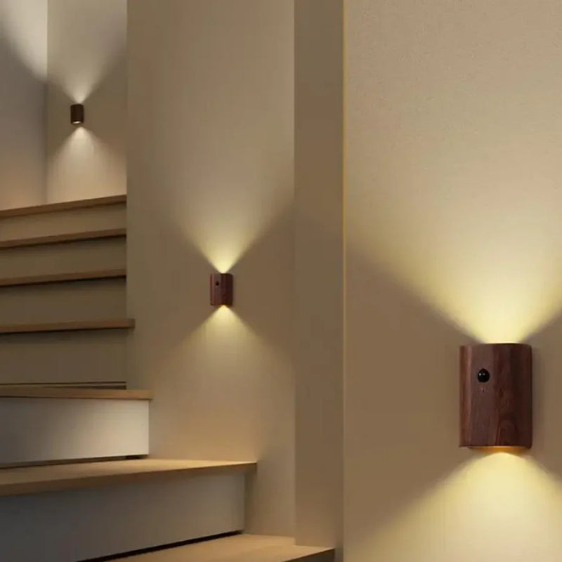 LumiHout – Houten Moderne Indoor Inductie Wandlamp