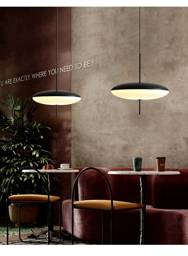 Nordic LED Hanglamp – Vliegende Schotel Design – Zwart/Wit – E27