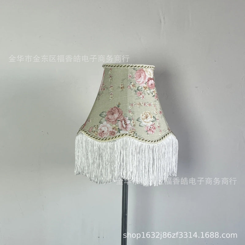 Handgemaakte Stoffen Lampenkap met Kwast – Vintage & Europees Design