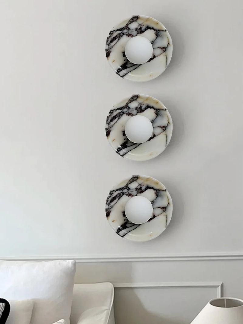Marmeren Wandlamp – Wabi-Sabi Luxe LED Sconce met Glazen Bol