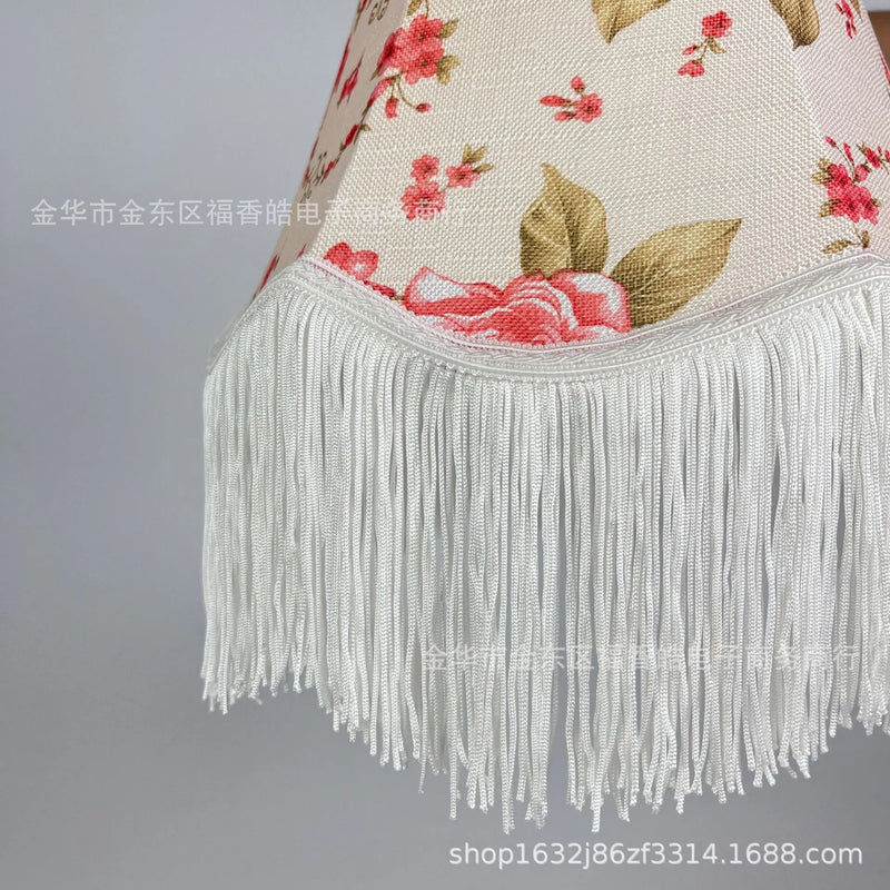 Handgemaakte Stoffen Lampenkap met Kwast – Vintage & Europees Design