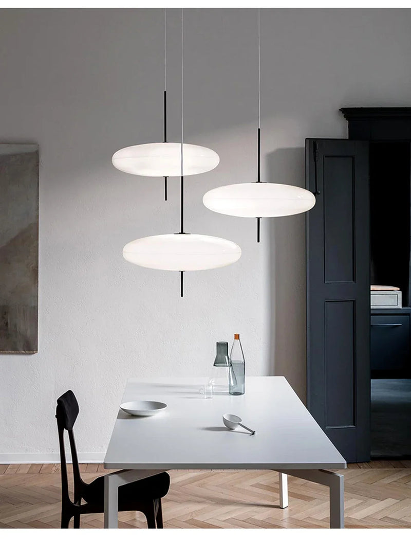 Nordic LED Hanglamp – Vliegende Schotel Design – Zwart/Wit – E27