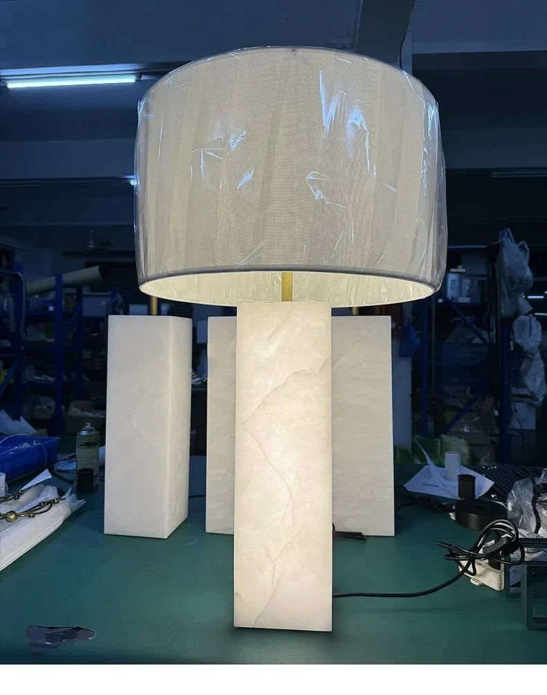Moderne Marmeren Tafellamp LED met Stoffen Kap – Slaap- & Woonkamer
