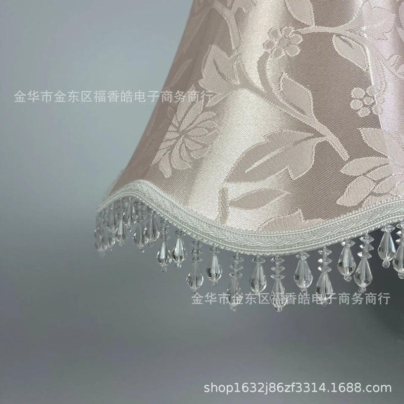 Handgemaakte Stoffen Lampenkap met Kwast – Vintage & Europees Design